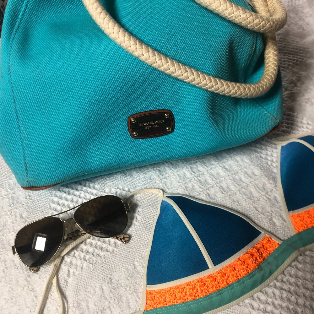 Michael Kors blue tote/beach bag